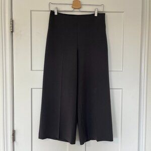 Aritzia Babaton Cropped Dress Pant size 4